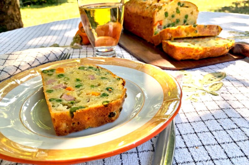 Plum cake salato con coriandoli